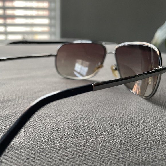Gorgeous Classic Vintage Georgio Armani Sunglasses - Picture 10 of 15